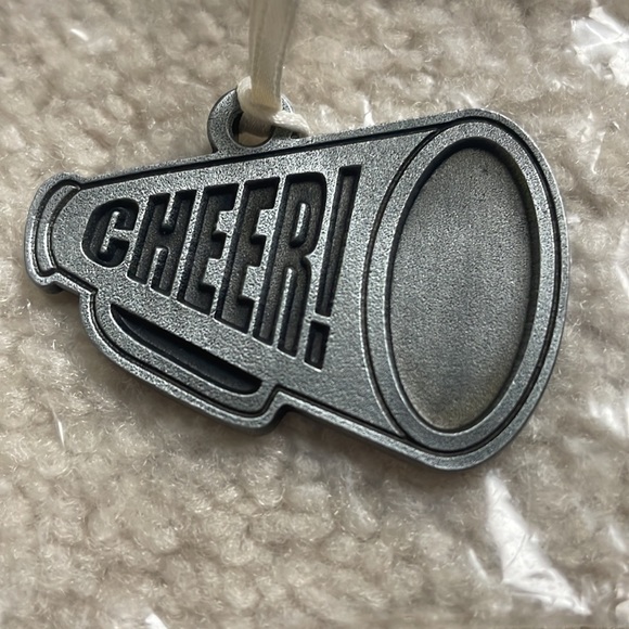 Longaberger Christmas Basket Pewter Ornament Tie-on “Cheer!” - Picture 3 of 3
